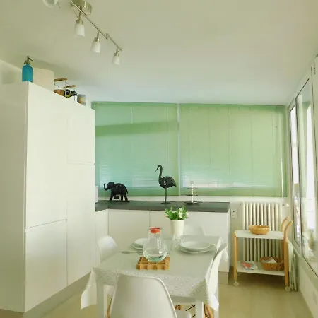 Alluring Holiday In With Balcony Σπίτι διακοπών *
