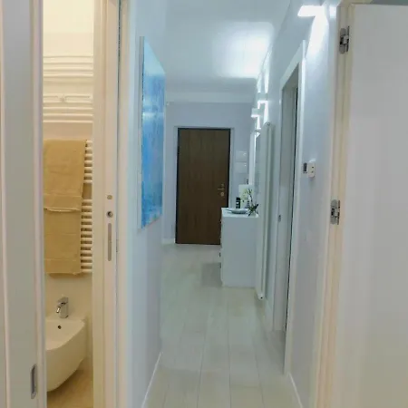 Alluring Holiday In With Balcony * Σαν Ρέμο