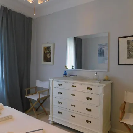 Alluring Holiday In With Balcony Σπίτι διακοπών Σαν Ρέμο
