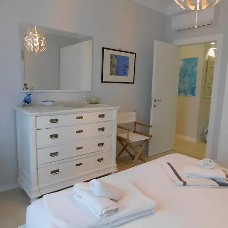 Alluring Holiday In With Balcony Σπίτι διακοπών