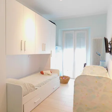 Alluring Holiday In With Balcony Σπίτι διακοπών
